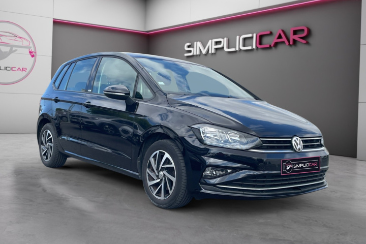 VOLKSWAGEN GOLF SPORTSVAN