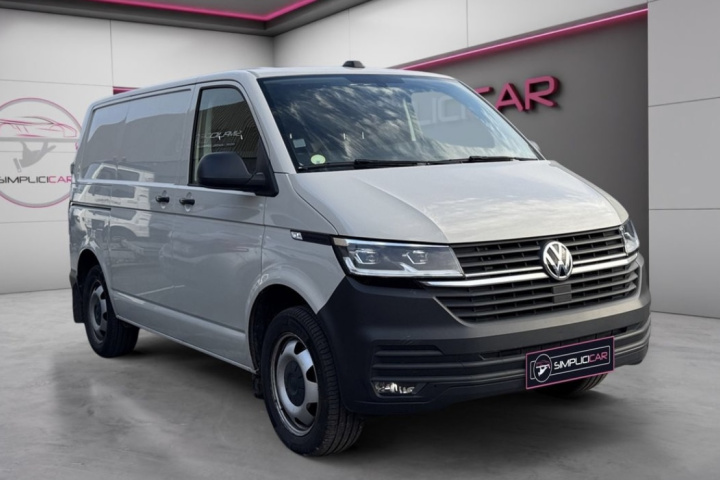 VOLKSWAGEN TRANSPORTER 6.1 VAN