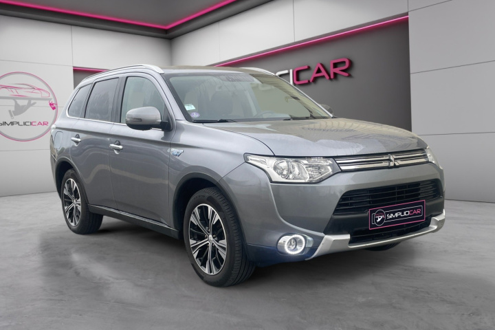 MITSUBISHI Outlander PHEV