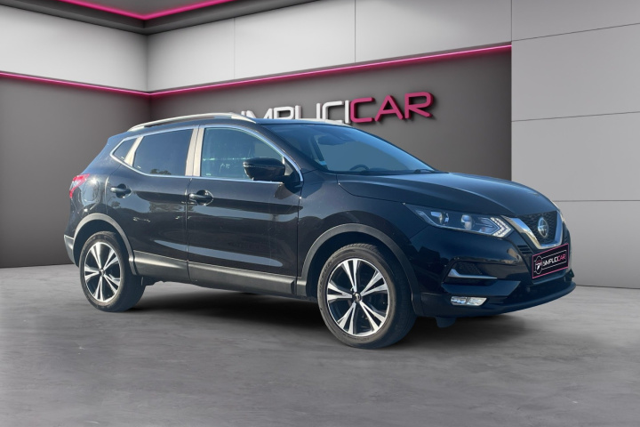 NISSAN QASHQAI 2019