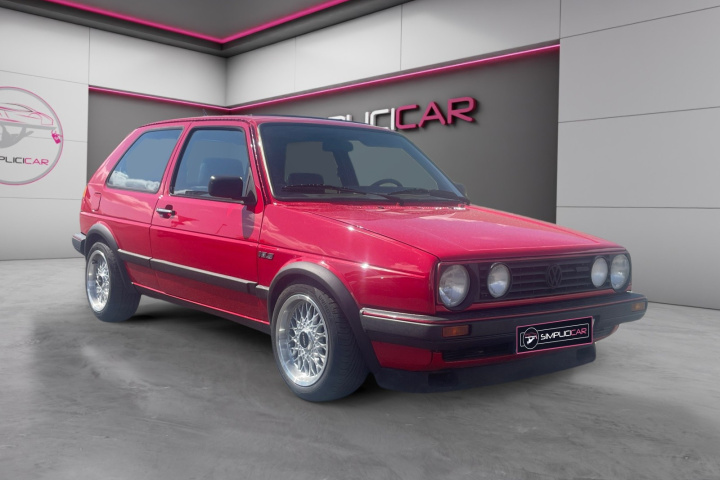 VOLKSWAGEN GOLF