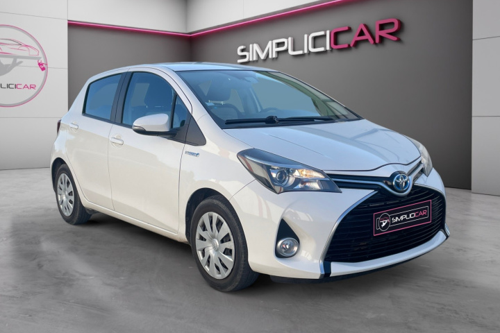 TOYOTA YARIS HYBRIDE